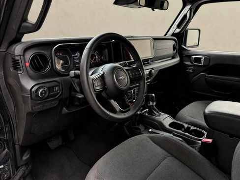 Used 2026 Jeep Gladiator Rubicon AWD/4WD image 13