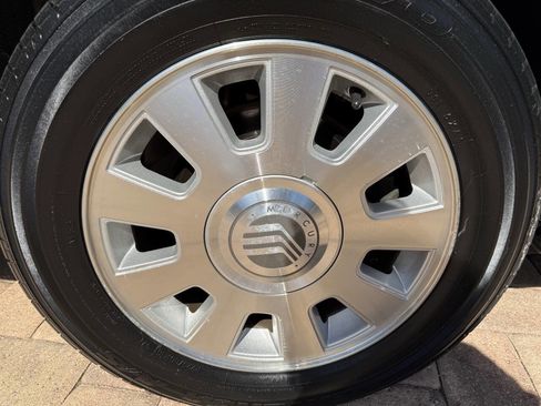 Used 2005 Mercury Grand Marquis LS RWD image 4