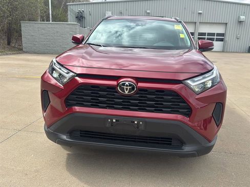 Used 2023 Toyota RAV4 XLE w/ Convenience Package image 5