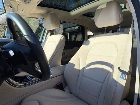 Used 2018 Mercedes-Benz GLC 300 4MATIC image 12