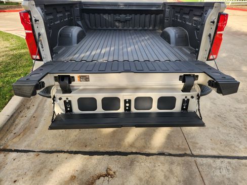 New 2026 Chevrolet Silverado 2500 ZR2 image 32