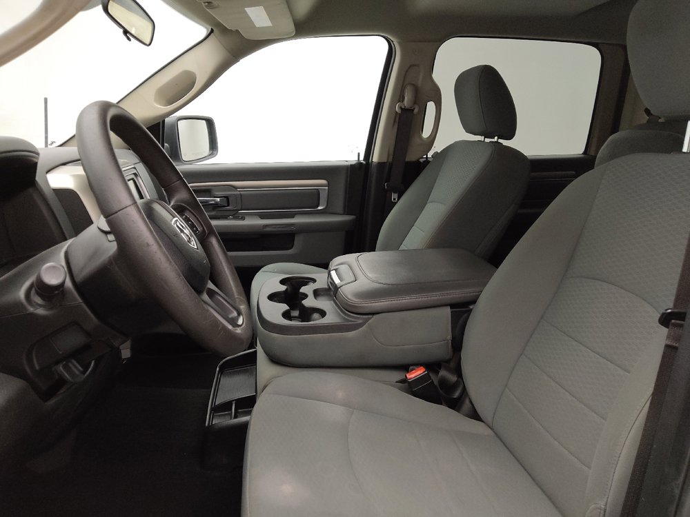Used 2019 RAM 1500 Classic SLT AWD/4WD image 17