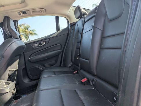 Used 2019 Volvo S60 T6 Momentum w/ Multimedia Package AWD/4WD image 13