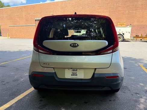 Used 2020 Kia Soul LX FWD image 5