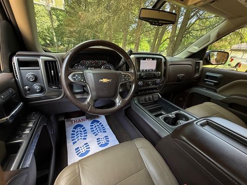 Used 2015 Chevrolet Silverado 1500 LTZ Z71 w/ LTZ Plus Package AWD/4WD image 52