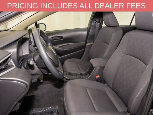 Used 2025 Toyota Corolla LE FWD image 10