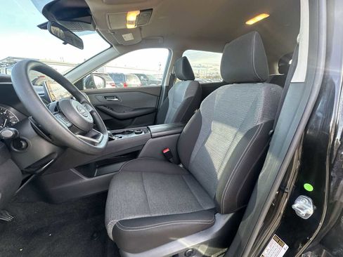 Used 2023 Nissan Rogue SV image 13