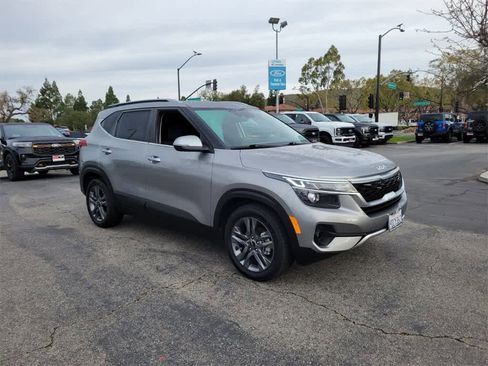 Used 2023 Kia Seltos S image 9