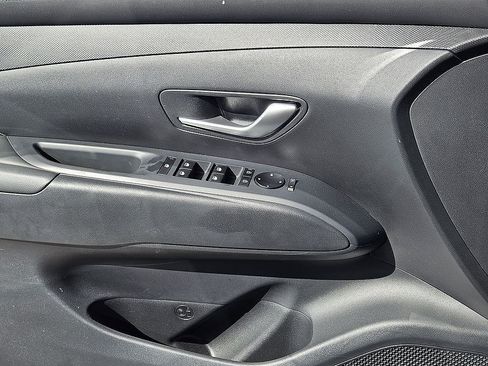 Certified 2025 Hyundai Tucson SEL FWD image 16