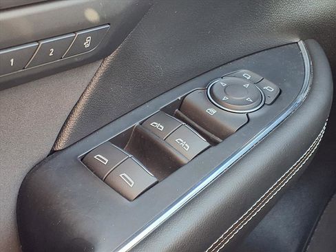 Used 2025 Buick Envision Sport Touring image 12