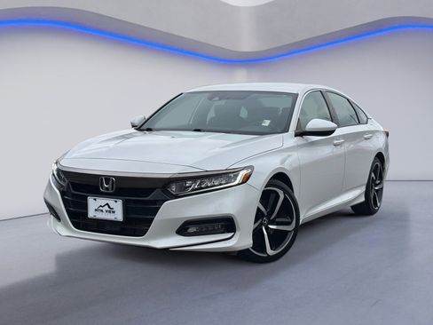 Used 2018 Honda Accord Sport image 2