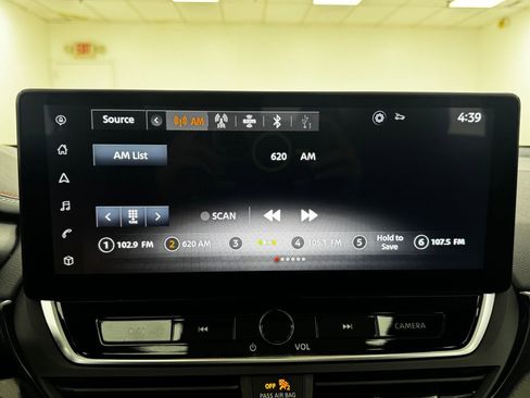 Used 2023 Nissan Altima 2.5 SR w/ SR Premium Package image 19