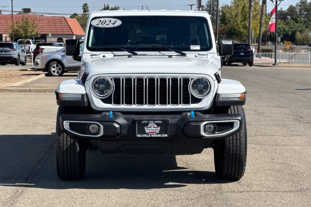 Used 2024 Jeep Wrangler Unlimited Sahara AWD/4WD image 9