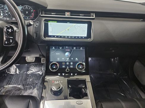 Used 2019 Land Rover Range Rover Velar R-Dynamic SE image 16