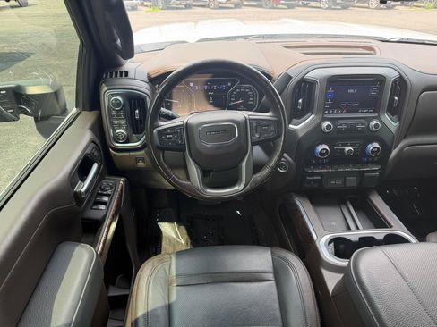 Used 2023 GMC Sierra 2500 Denali w/ Technology Package AWD/4WD image 17