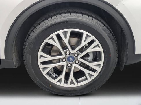 Used 2020 Ford Escape SEL image 9