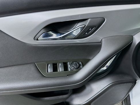 Used 2025 Chevrolet Blazer LT image 13