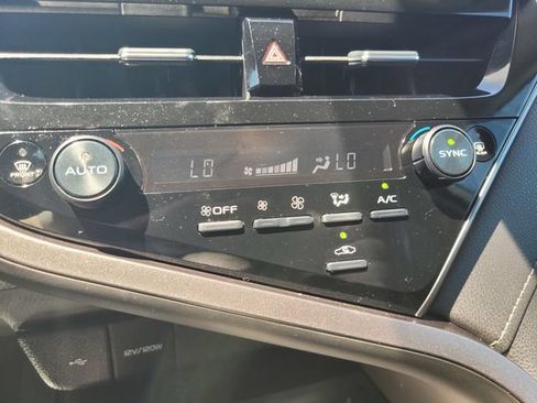Used 2022 Toyota Camry LE FWD image 24