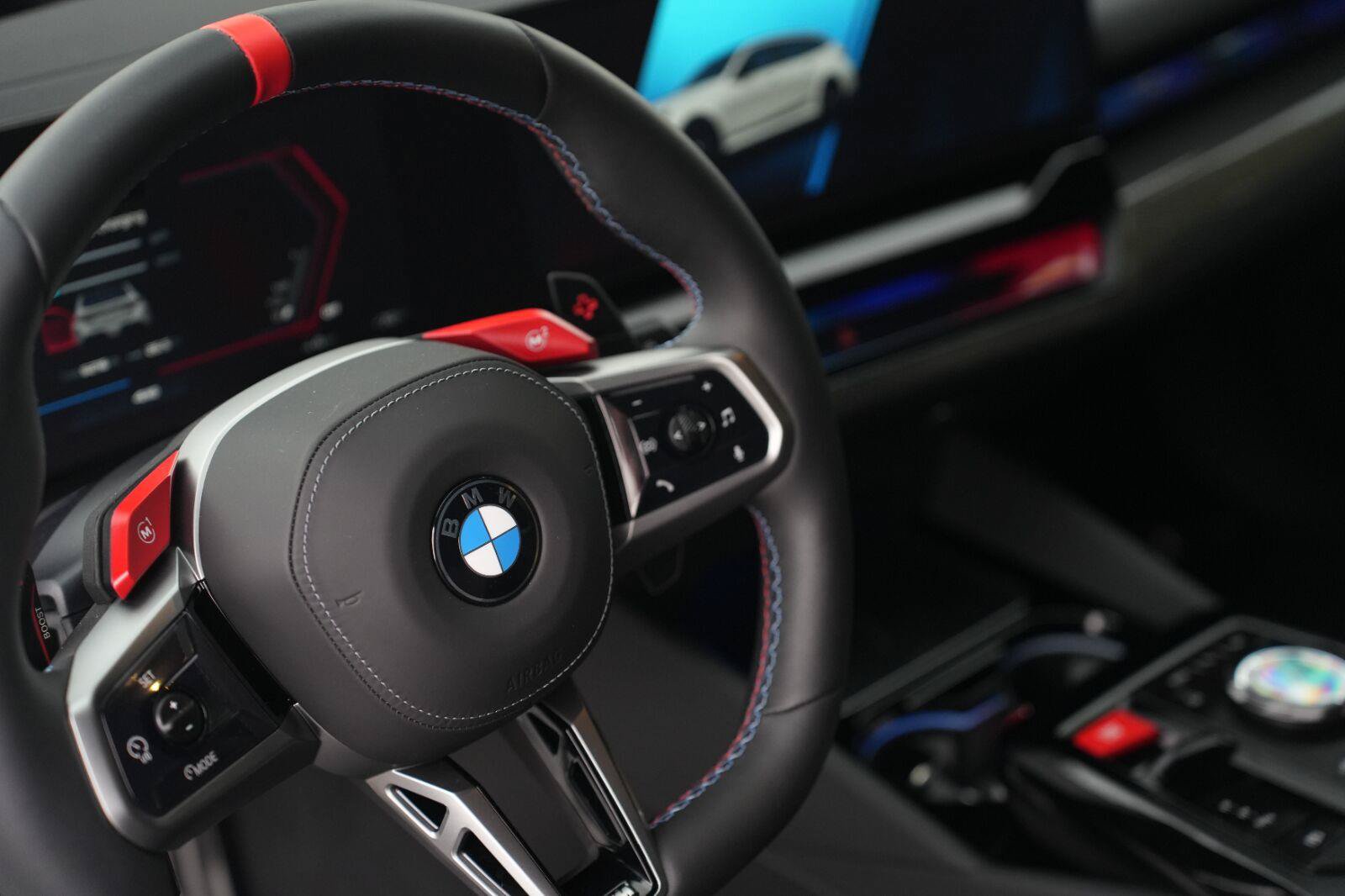Used 2025 BMW M5 Touring AWD/4WD image 12