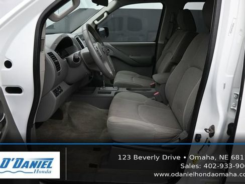 Used 2014 Nissan Frontier SV AWD/4WD image 25