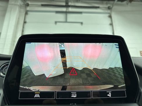 Used 2024 Chevrolet Blazer Premier w/ Enhanced Convenience Package image 25