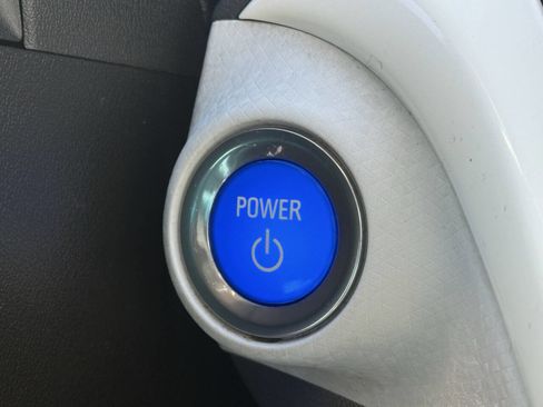 Used 2017 Chevrolet Bolt LT image 13