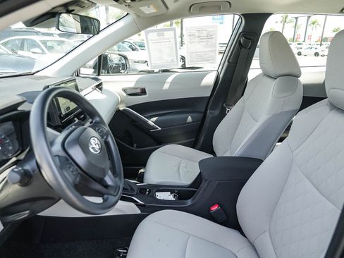 Used 2025 Toyota Corolla Cross L FWD image 21