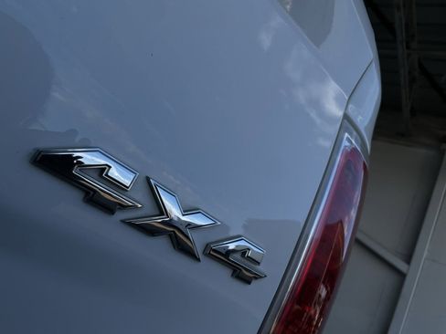 Used 2018 RAM 1500 Laramie image 9