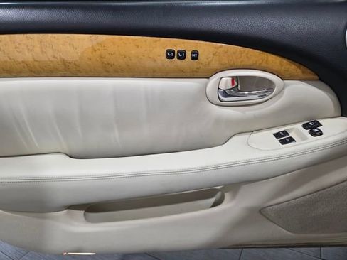 Used 2003 Lexus SC 430 Convertible RWD image 10
