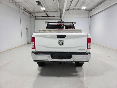 Used 2022 RAM 2500 Tradesman w/ Chrome Appearance Group AWD/4WD image 6