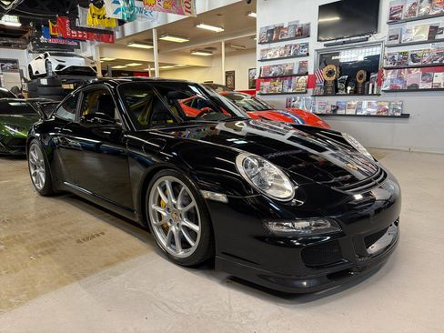 Used 2007 Porsche 911 GT3 RWD image 3