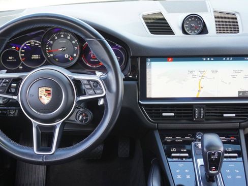 Used 2021 Porsche Cayenne Coupe AWD/4WD image 28