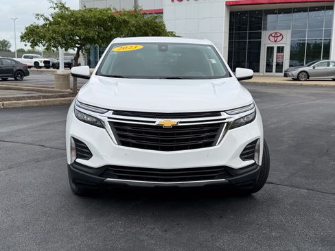 Used 2023 Chevrolet Equinox LT w/ Driver Convenience Package AWD/4WD image 2