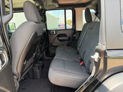 Used 2024 Jeep Wrangler Unlimited Rubicon AWD/4WD image 20