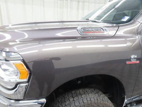Used 2024 RAM 2500 Big Horn AWD/4WD image 43