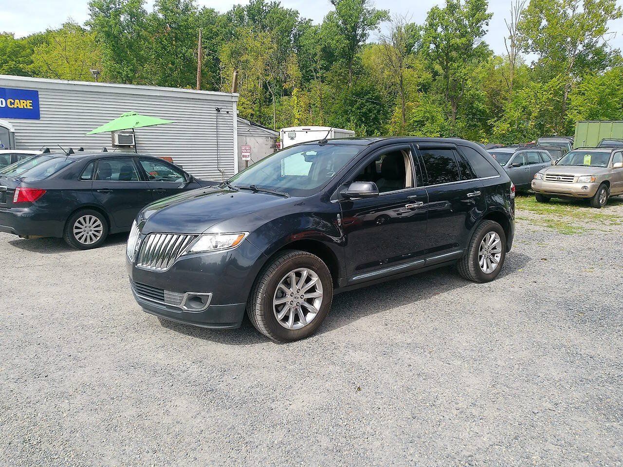 Used 2013 Lincoln MKX AWD image 1