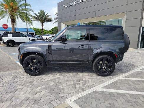 New 2025 Land Rover Defender 90 V8 image 2