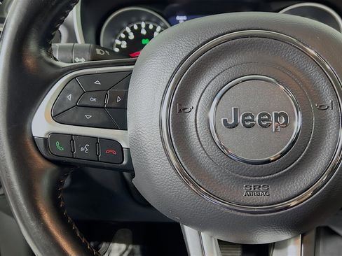 Used 2021 Jeep Compass Limited image 19