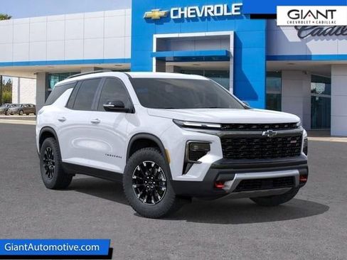 New 2026 Chevrolet Traverse Z71 w/ Driver Confidence Package AWD/4WD image 1