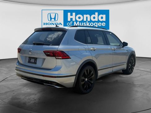 Used 2021 Volkswagen Tiguan SE R-Line FWD image 3