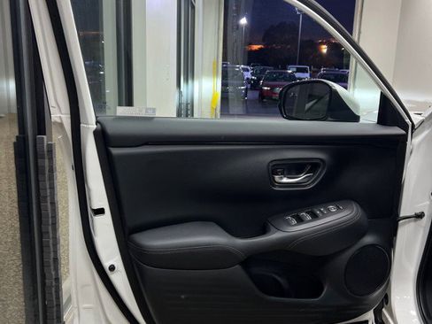 Used 2024 Honda HR-V EX-L image 18