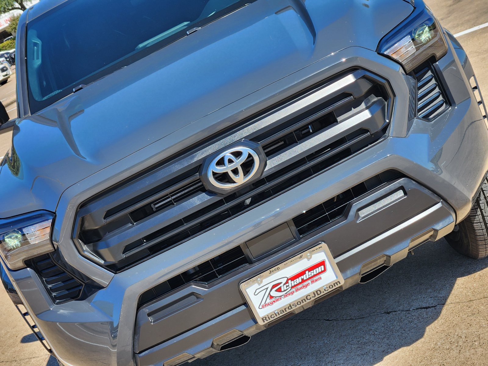 Used 2024 Toyota Tacoma SR AWD/4WD image 14