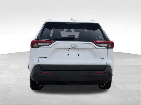 Used 2022 Toyota RAV4 XLE FWD image 25