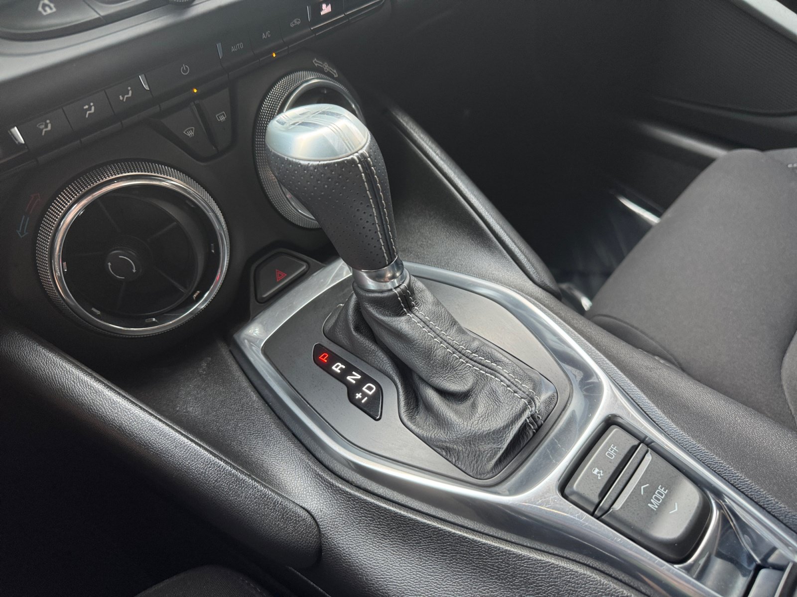 Used 2017 Chevrolet Camaro SS RWD image 20