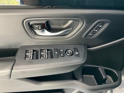 Certified 2025 Honda Pilot EX-L image 6