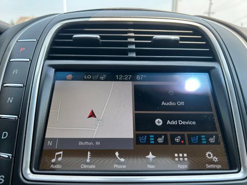 Used 2018 Lincoln MKX Reserve w/ Lincoln MKX Climate Package AWD/4WD image 21