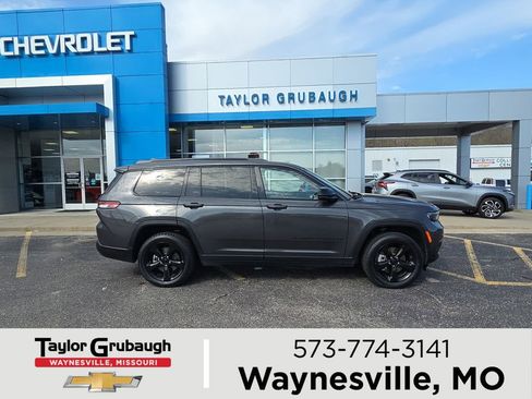 Used 2022 Jeep Grand Cherokee L Limited w/ Black Appearance Package image 1