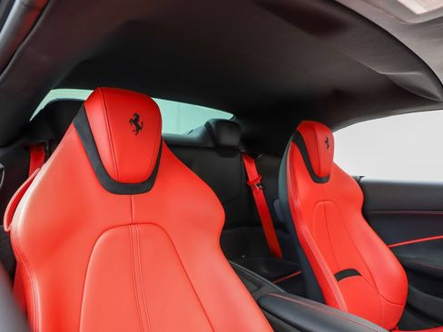Certified 2025 Ferrari Roma Spider RWD image 6