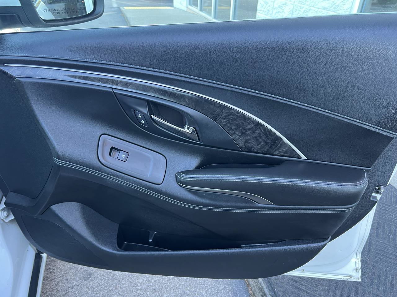 Used 2015 Buick LaCrosse FWD image 17