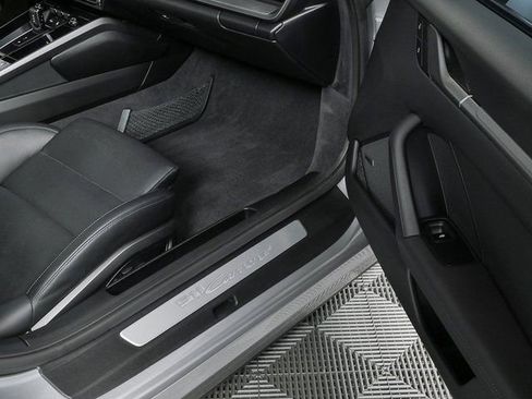 Certified 2024 Porsche 911 Carrera image 25